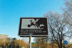 Gedenktafel zur Berliner Mauer  - von Falkensee Richtung Berlin